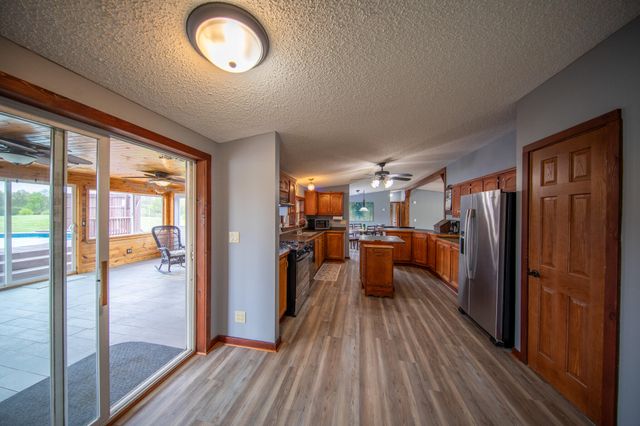 141 W 900 N, Chesterton, IN 46304