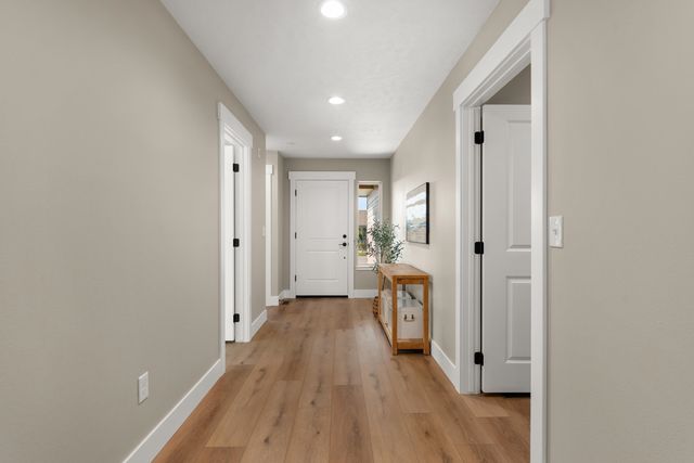 14025 E Sanson Ave, Spokane Valley, WA 99216