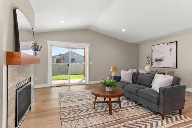 14025 E Sanson Ave, Spokane Valley, WA 99216