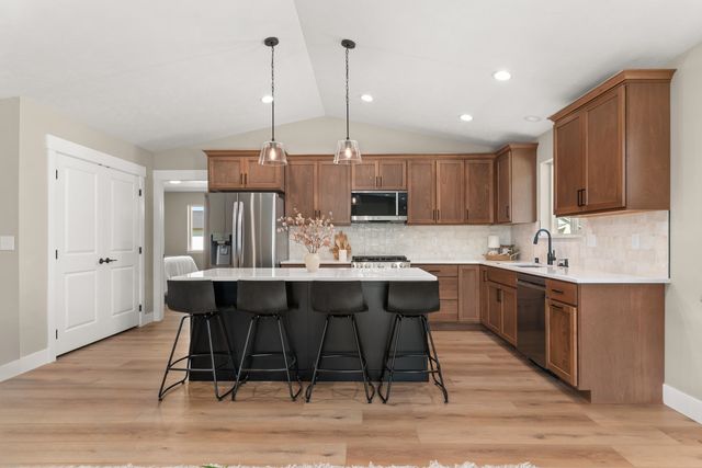 14025 E Sanson Ave, Spokane Valley, WA 99216