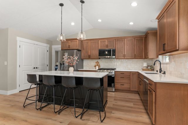 14025 E Sanson Ave, Spokane Valley, WA 99216