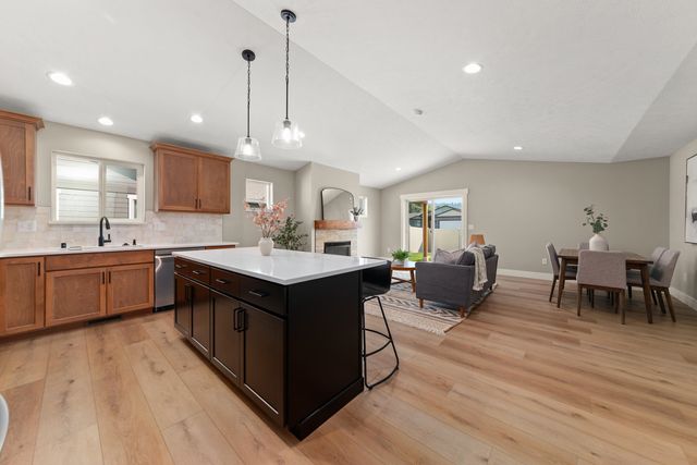 14025 E Sanson Ave, Spokane Valley, WA 99216