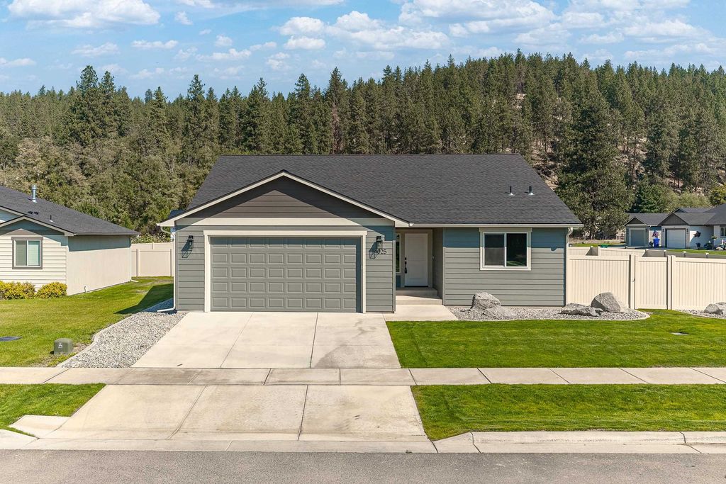 14025 E Sanson Ave, Spokane Valley, WA 99216