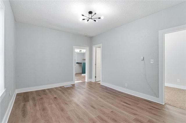 641 S Arlington Avenue, Independence, MO 64053