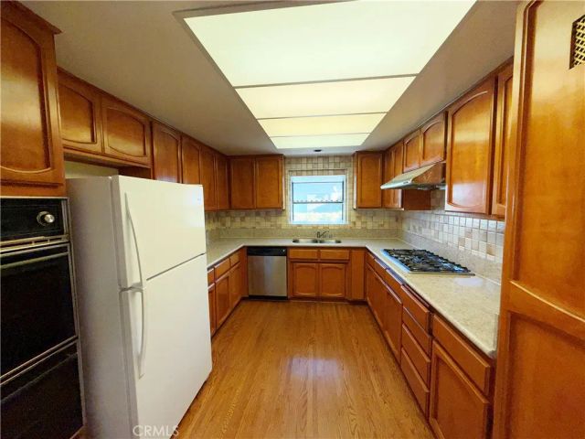 1050 Mayflower Avenue, Arcadia, CA 91006