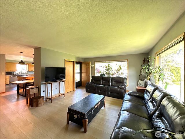 12648 Markwood Road, Burlington, WA 98233