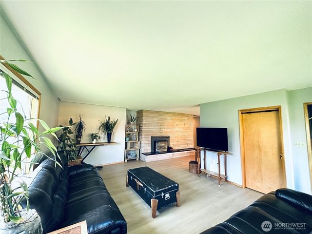 12648 Markwood Road, Burlington, WA 98233