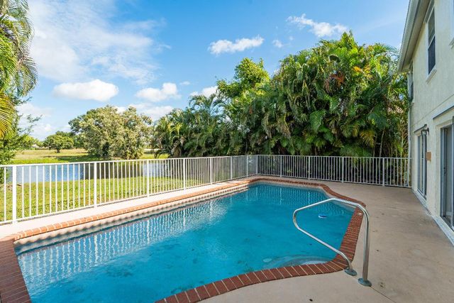 2698 Linkside Drive, Wellington, FL 33414