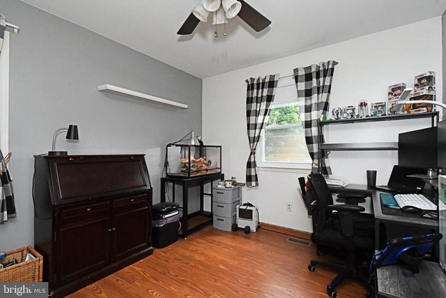 703 W COUNTY LINE RD, Warminster, PA 18974