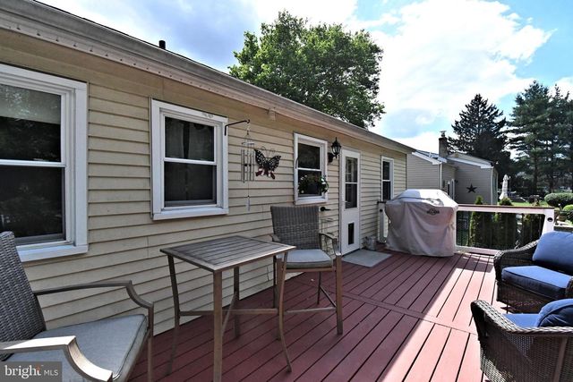 703 W COUNTY LINE RD, Warminster, PA 18974