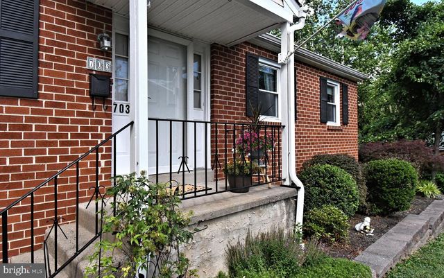 703 W COUNTY LINE RD, Warminster, PA 18974