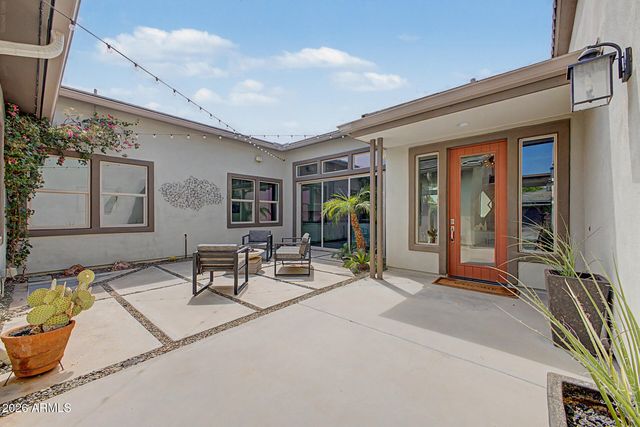 3671 E AQUARIUS Place, Chandler, AZ 85249