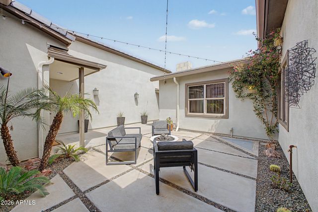 3671 E AQUARIUS Place, Chandler, AZ 85249