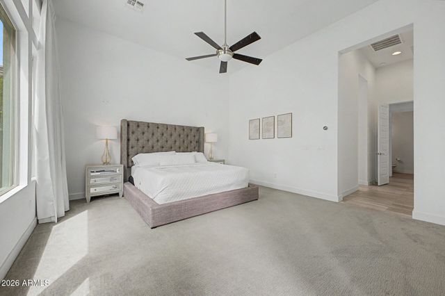 3671 E AQUARIUS Place, Chandler, AZ 85249