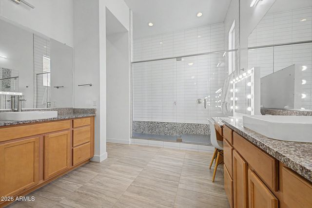 3671 E AQUARIUS Place, Chandler, AZ 85249