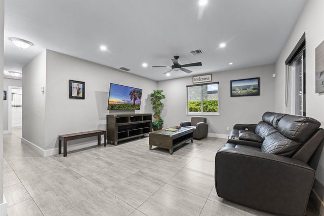 1633 SW 30th Avenue, Fort Lauderdale, FL 33312