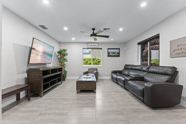 1633 SW 30th Avenue, Fort Lauderdale, FL 33312