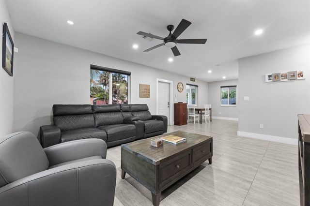 1633 SW 30th Avenue, Fort Lauderdale, FL 33312