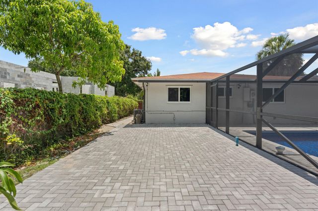 1633 SW 30th Avenue, Fort Lauderdale, FL 33312