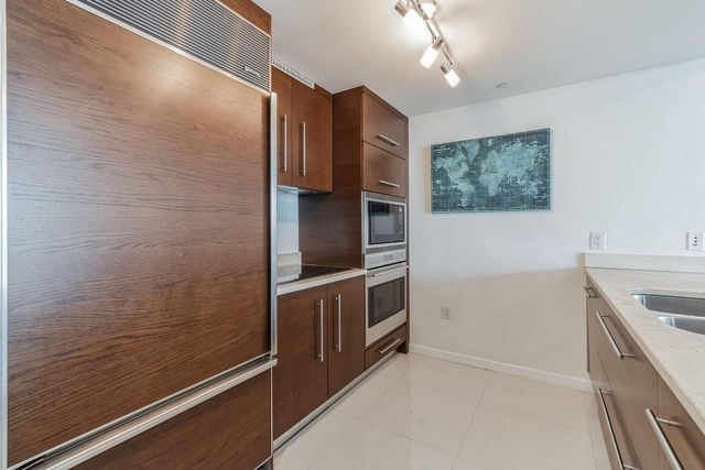 475 BRICKELL Avenue 512, Miami, FL 33131