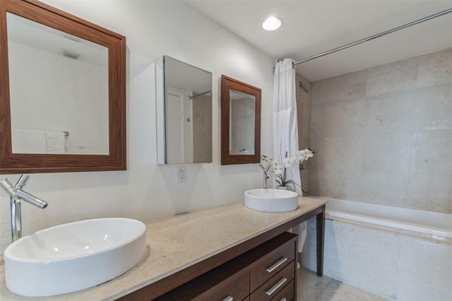 475 BRICKELL Avenue 512, Miami, FL 33131