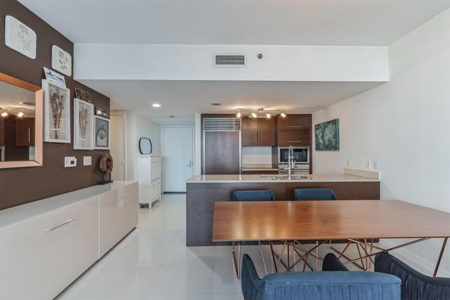 475 BRICKELL Avenue 512, Miami, FL 33131