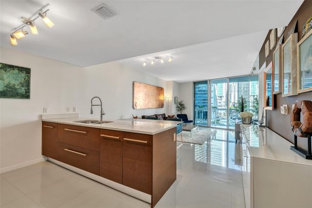 475 BRICKELL Avenue 512, Miami, FL 33131
