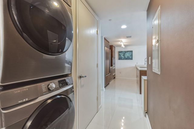 475 BRICKELL Avenue 512, Miami, FL 33131