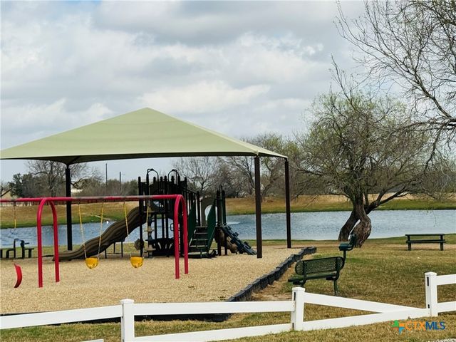 285 Brianna Court, Von Ormy, TX 78073