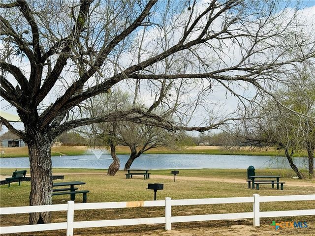 285 Brianna Court, Von Ormy, TX 78073
