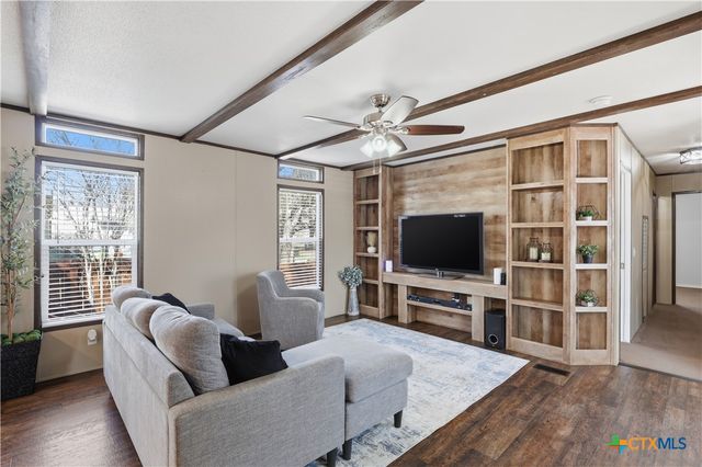 285 Brianna Court, Von Ormy, TX 78073