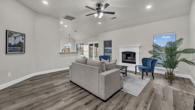 100 Falcons Eye Court, Weatherford, TX 76087