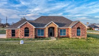 100 Falcons Eye Court, Weatherford, TX 76087