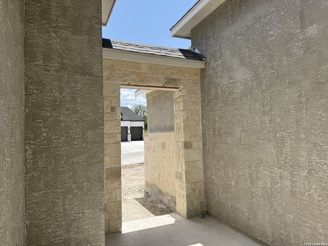 139 Kari Drive, Castroville, TX 78009