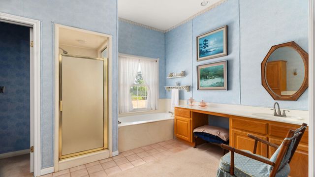 601 Hays Country Acres RD, Dripping Springs, TX 78620