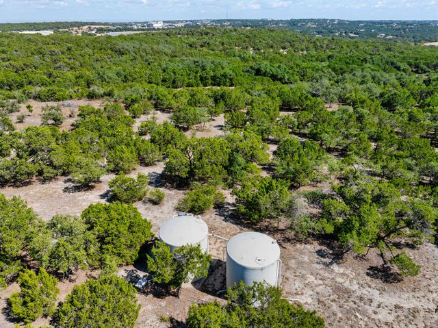 601 Hays Country Acres RD, Dripping Springs, TX 78620