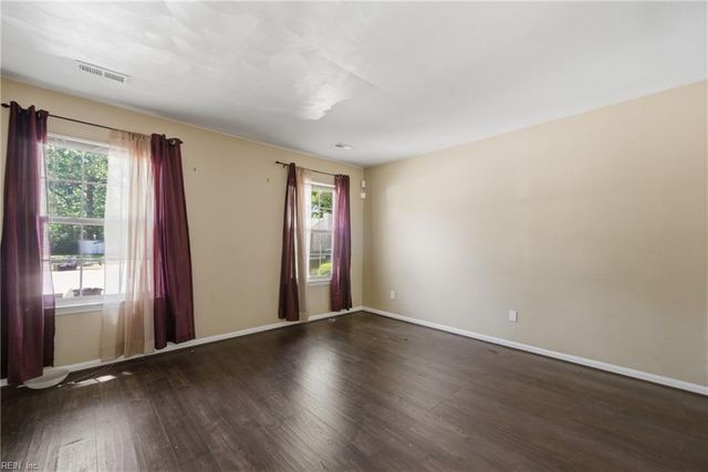 4406 Breezewood CT, Portsmouth, VA 23703