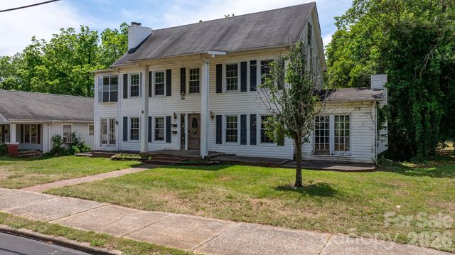 160 & 164 Arlington Street, Forest City, NC 28043