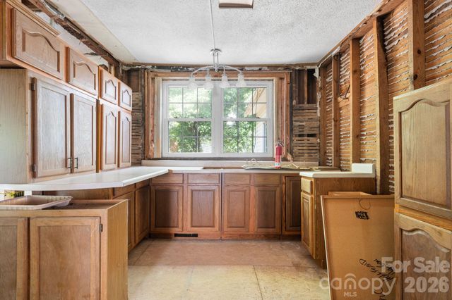 160 & 164 Arlington Street, Forest City, NC 28043