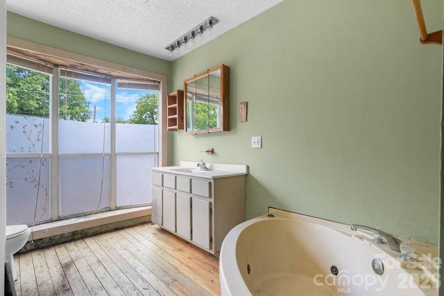 160 & 164 Arlington Street, Forest City, NC 28043