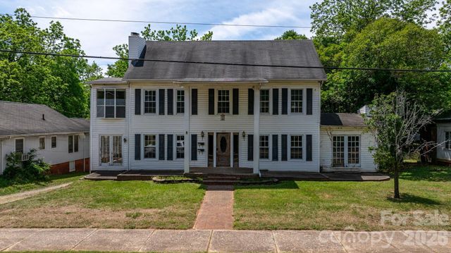 160 & 164 Arlington Street, Forest City, NC 28043