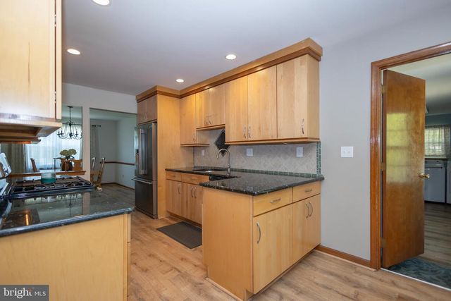 3 BOOTHBY CT, Mount Laurel, NJ 08054