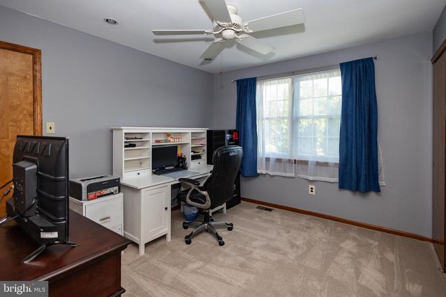 3 BOOTHBY CT, Mount Laurel, NJ 08054