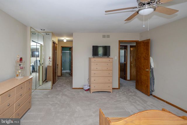 3 BOOTHBY CT, Mount Laurel, NJ 08054