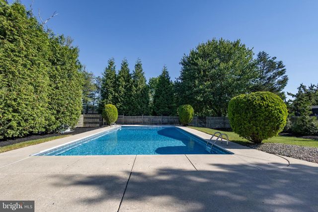 3 BOOTHBY CT, Mount Laurel, NJ 08054