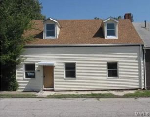 414 S 2nd Street, Belleville, IL 62220