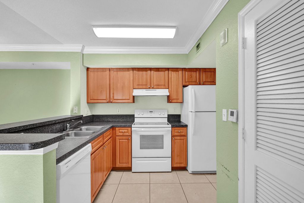 15075 Michelangelo Boulevard 103, Delray Beach, FL 33446