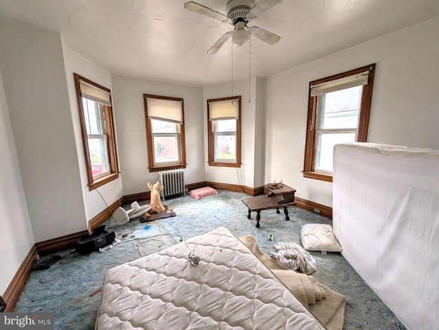 211 FAIR AVE, Hanover, PA 17331