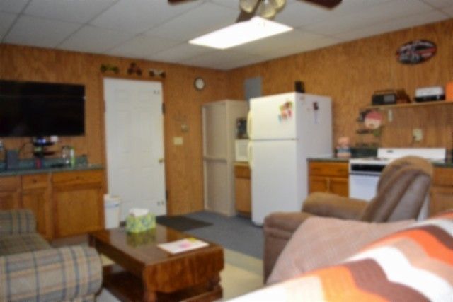 318 Rock Springs Rd, Celina, TN 38551