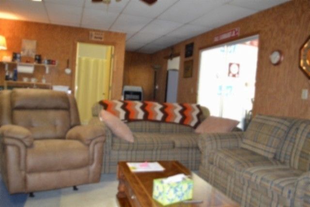 318 Rock Springs Rd, Celina, TN 38551